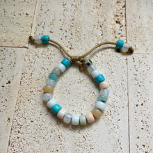 Load image into Gallery viewer, Peek-a-Blue