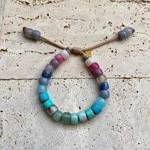 Load image into Gallery viewer, The Macarons Mint