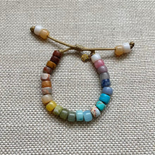 Load image into Gallery viewer, The Macarons Mint